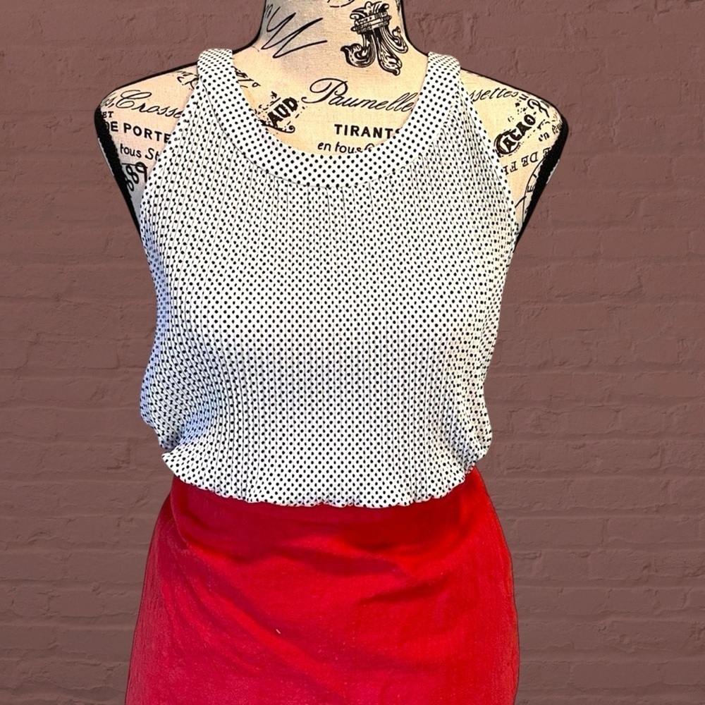 Adrianna Papell Sleeveless polka dot top with crinkle
